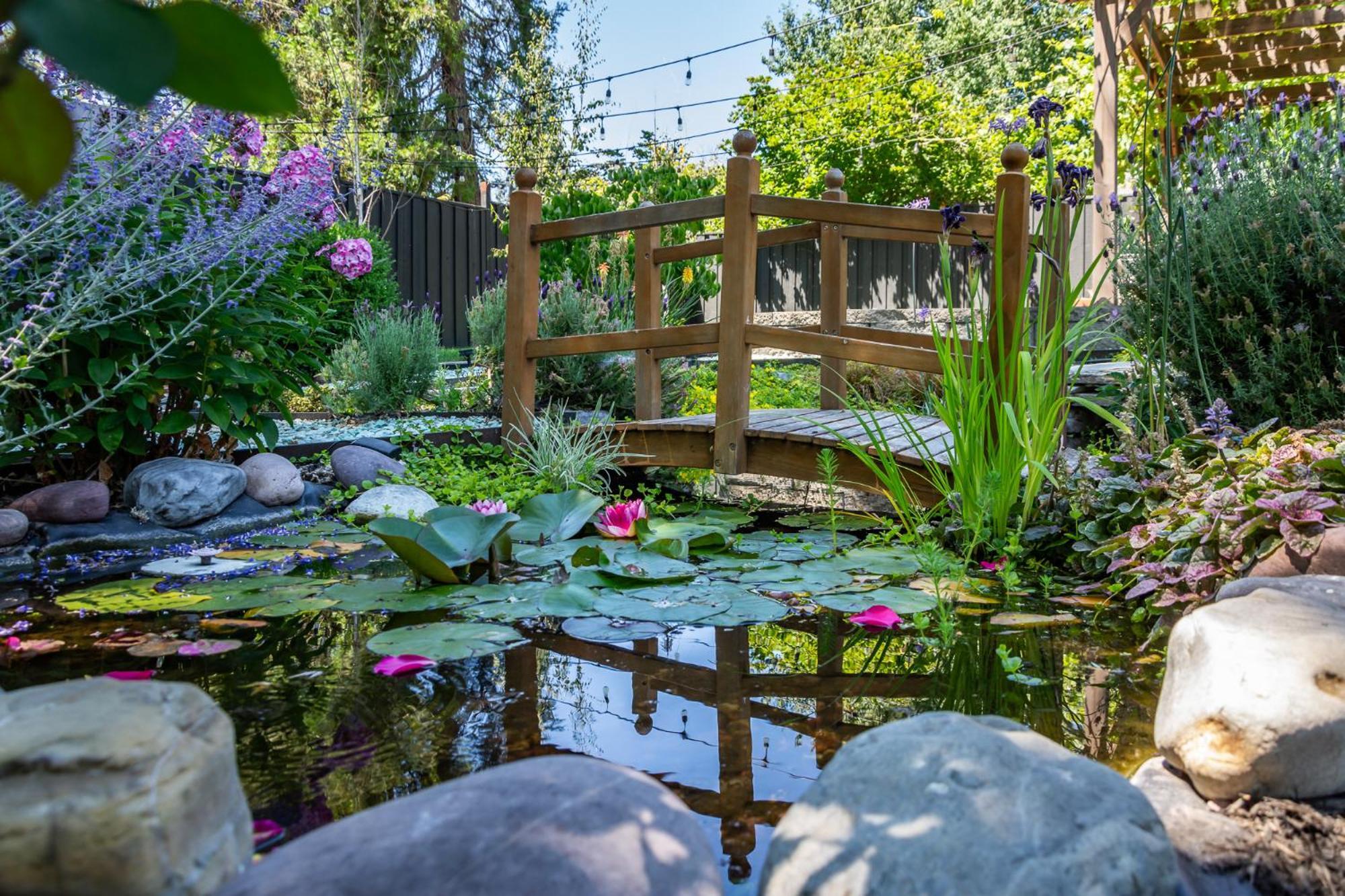 Chic Rv Retreat, Stunning Yard In Roseburg酒店 外观 照片