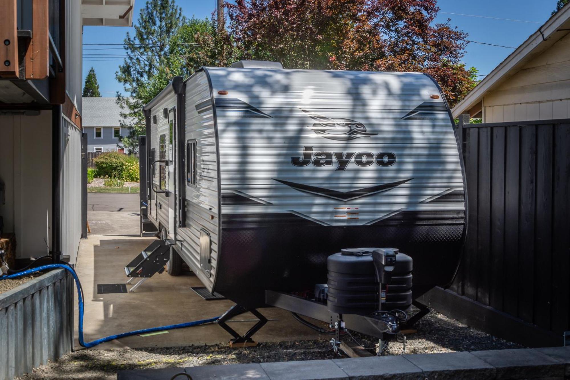 Chic Rv Retreat, Stunning Yard In Roseburg酒店 外观 照片