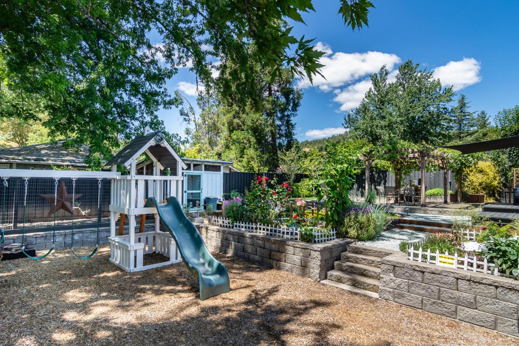Chic Rv Retreat, Stunning Yard In Roseburg酒店 外观 照片