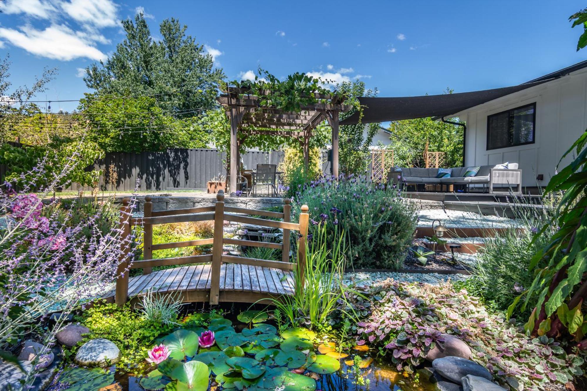 Chic Rv Retreat, Stunning Yard In Roseburg酒店 外观 照片