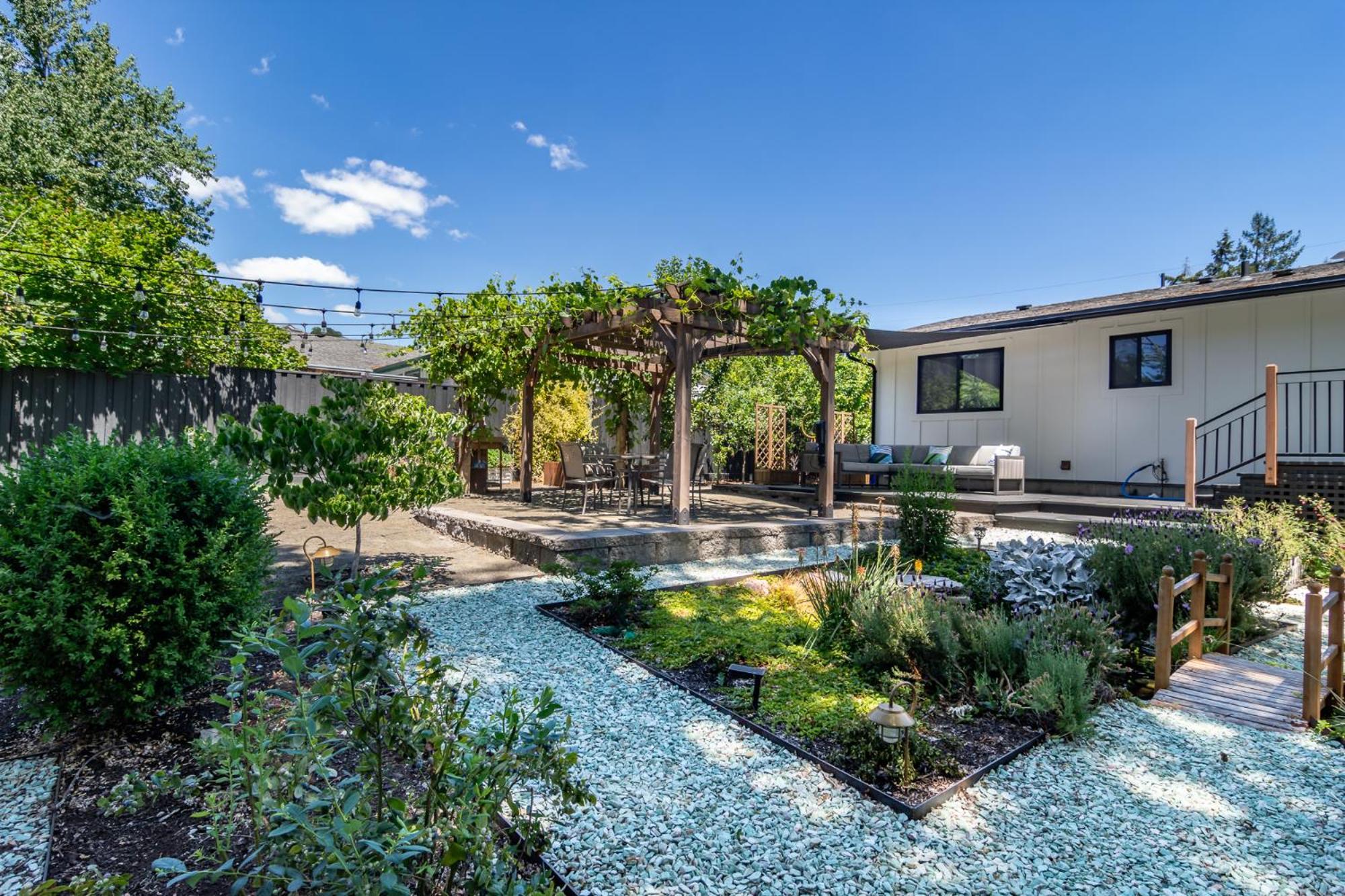Chic Rv Retreat, Stunning Yard In Roseburg酒店 外观 照片